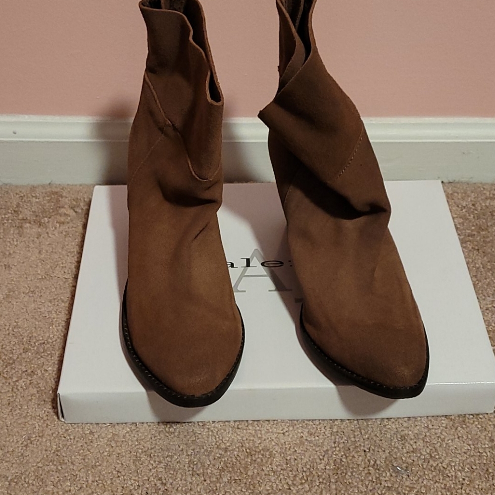 Ankle boots